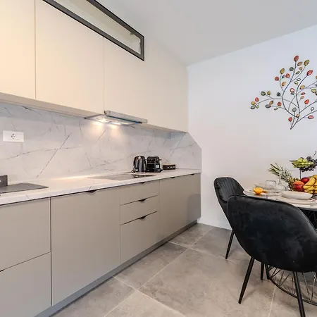 Aurea Apartman *