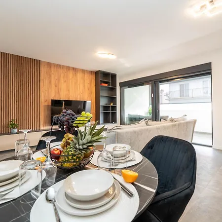 Aurea Apartament *